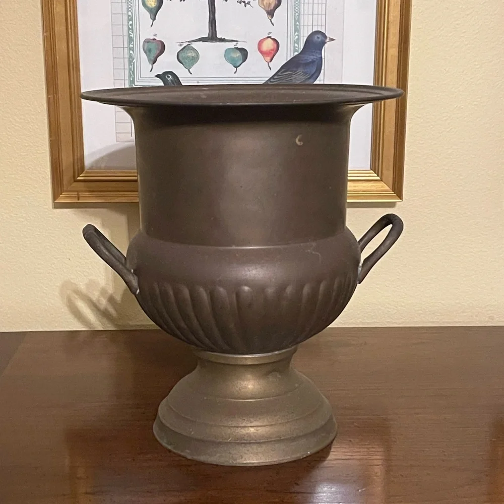 Romantically French Vintage Brass champagne bucket or decorative vase - Picture 4 of 10